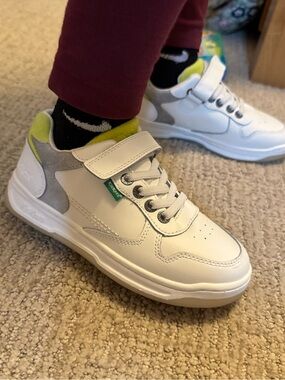 KicKers Kids White and Lime Athletic Sneakers euro summer size 28 NWOT